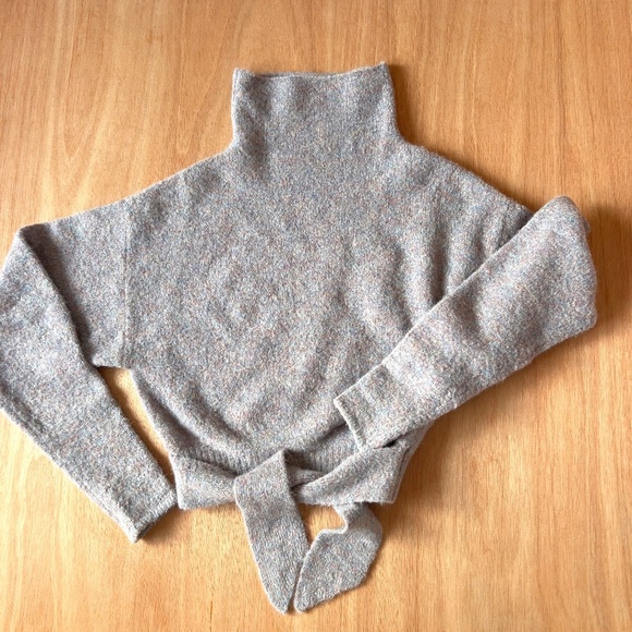 Wilfred Aritzia wool blend sweater XS cropped mock neck gray bow mohair viscose - Picture 1 of 6